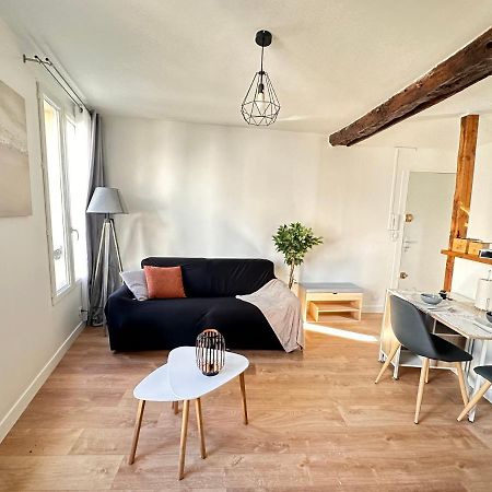 Home Up Pontoise Esterno foto
